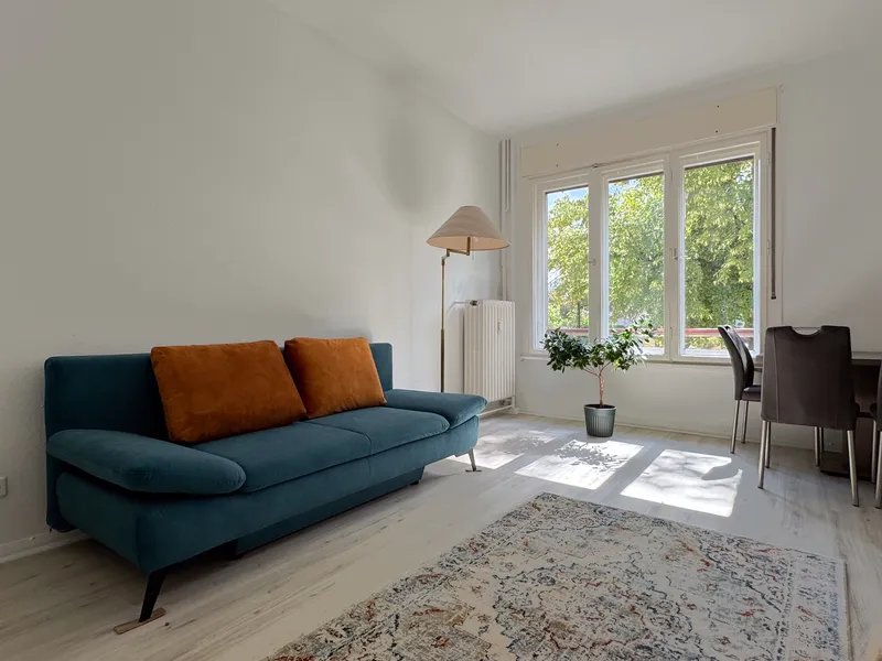 Möbliertes Wohnen mit Charakter: 2-Zimmer-Wohnung im Hohenzollerndamm — photo 1